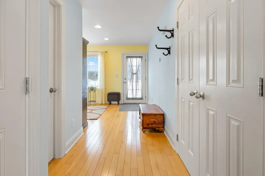 25 Rio Vista Lane Lebanon NH 03766