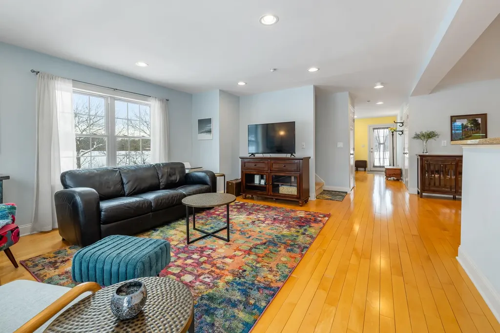 25 Rio Vista Lane Lebanon NH 03766