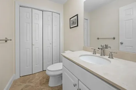 25 Rio Vista Lane Lebanon NH 03766