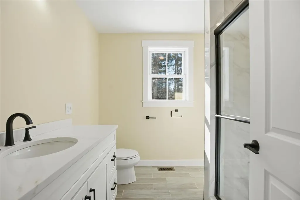 6 Janvrin Drive Seabrook NH 03874