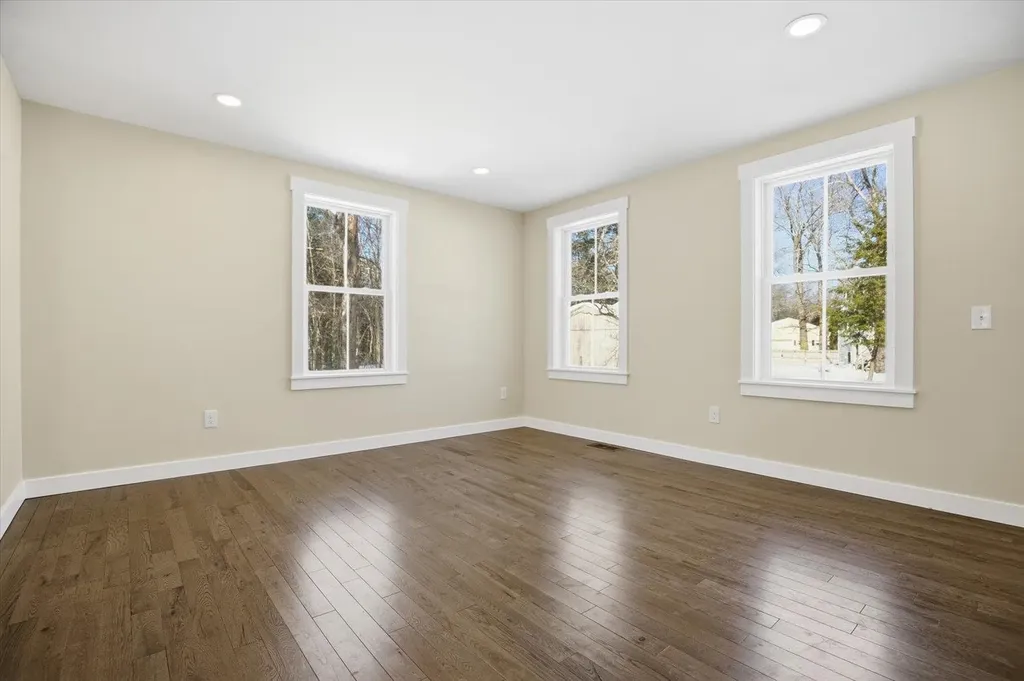 6 Janvrin Drive Seabrook NH 03874