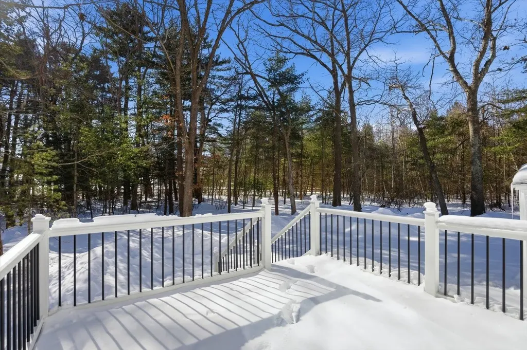 6 Janvrin Drive Seabrook NH 03874