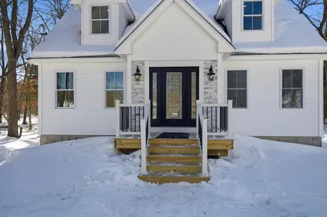 6 Janvrin Drive Seabrook NH 03874