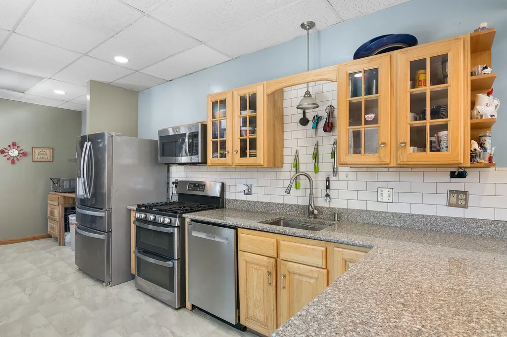 72 Landmark Hill Drive Brattleboro VT 05301