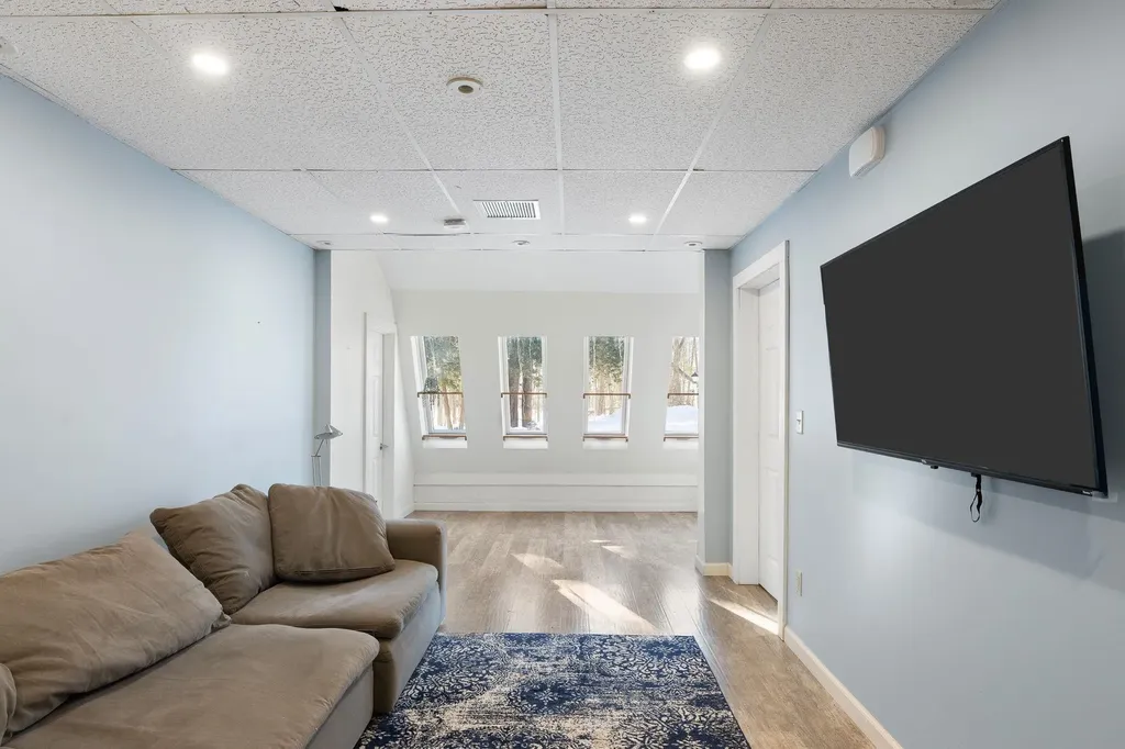 72 Landmark Hill Drive Brattleboro VT 05301