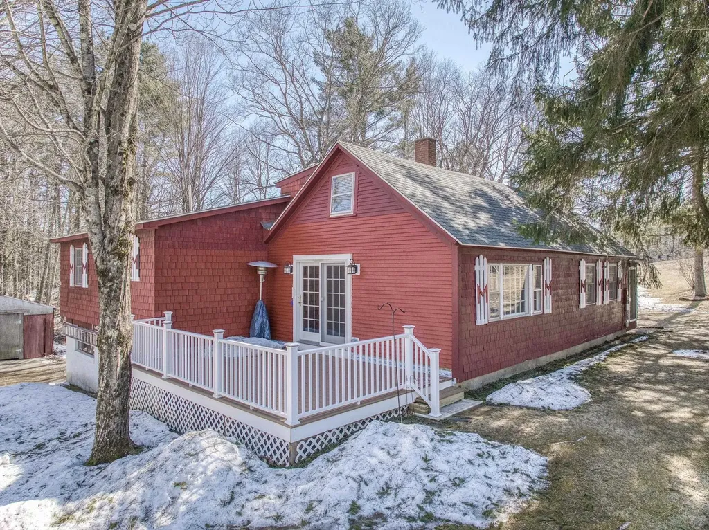 81 North Main Street Troy NH 03465