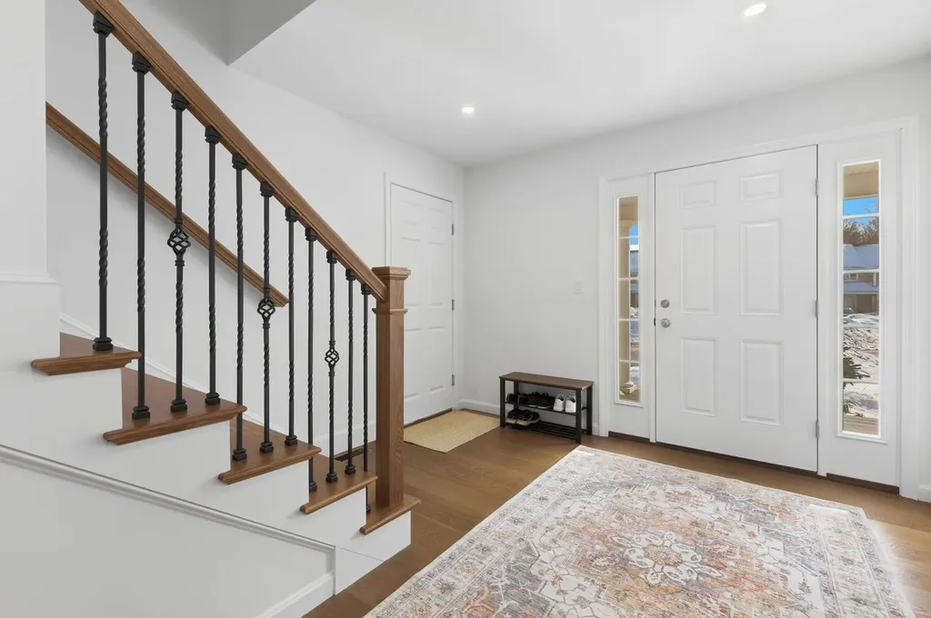 25 Forestedge Way Manchester NH 03102