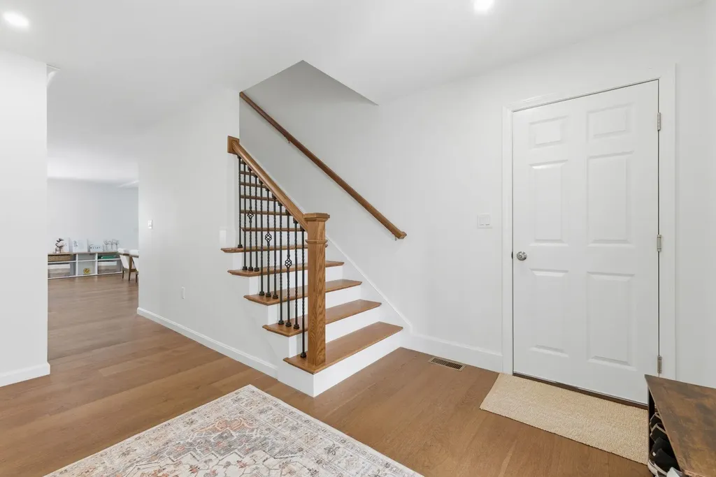 25 Forestedge Way Manchester NH 03102