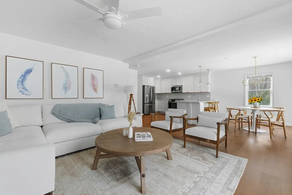 25 Forestedge Way Manchester NH 03102