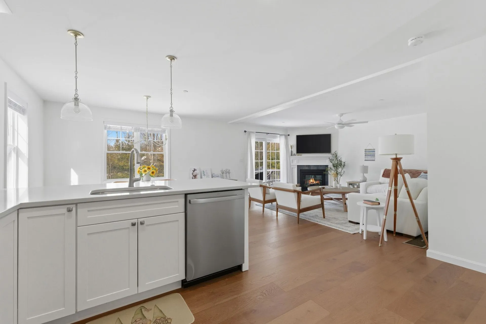 25 Forestedge Way Manchester NH 03102