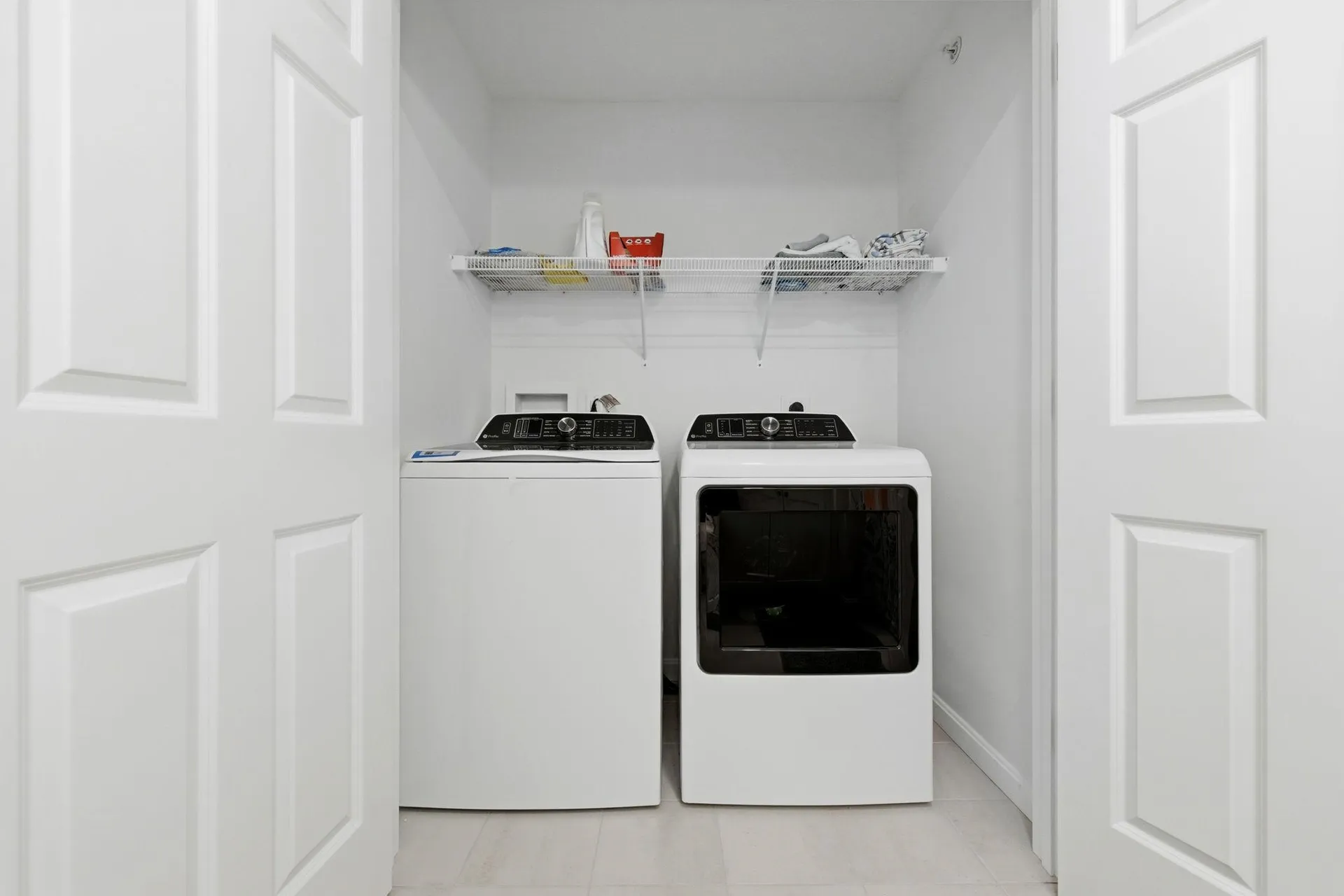 25 Forestedge Way Manchester NH 03102