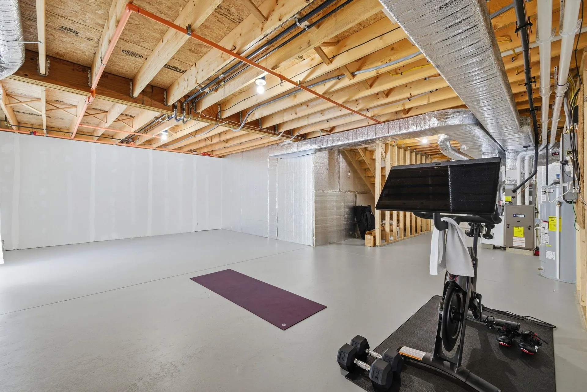 25 Forestedge Way Manchester NH 03102