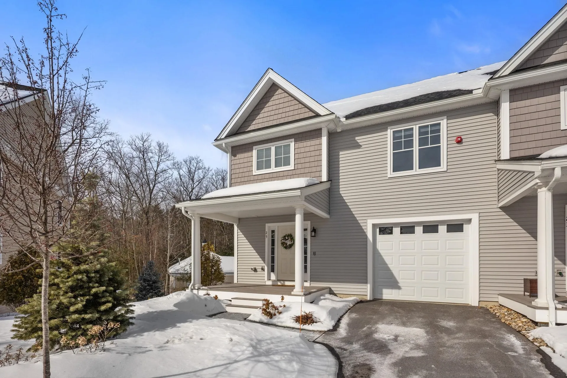 25 Forestedge Way Manchester NH 03102