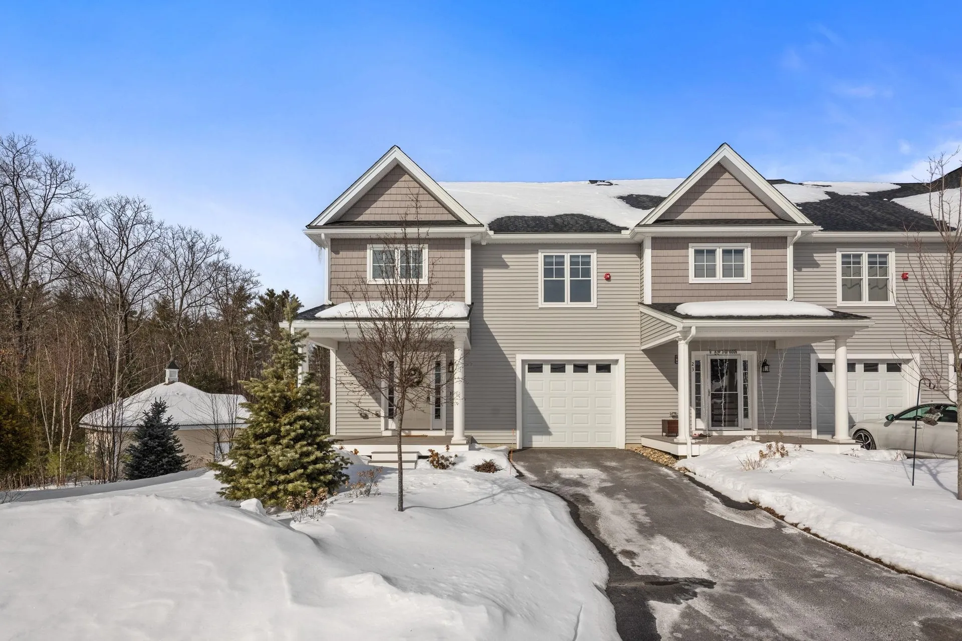 25 Forestedge Way Manchester NH 03102