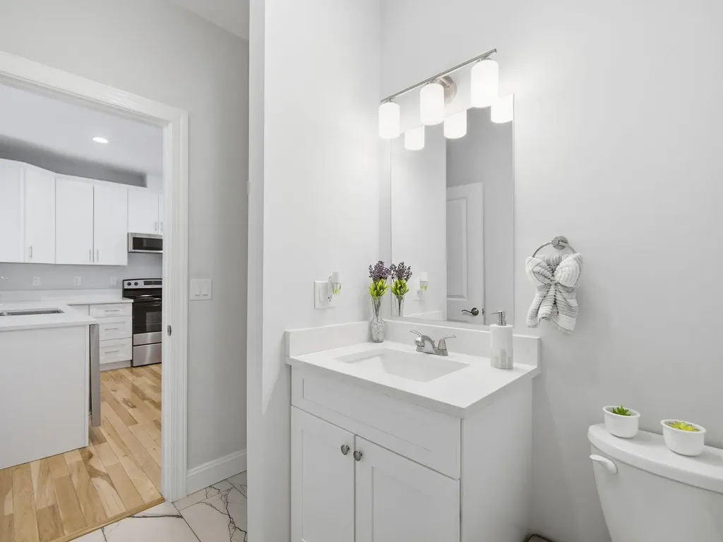 6 Wilshire Lane Pelham NH 03076