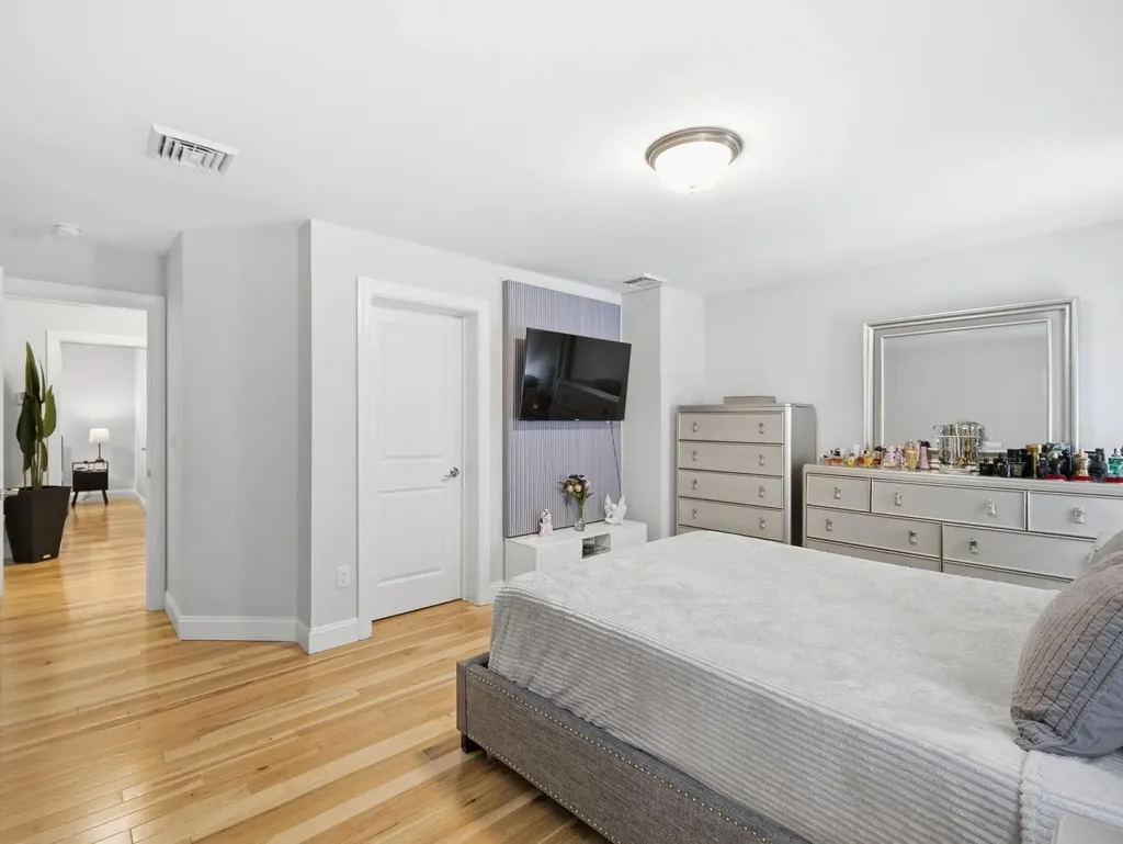 6 Wilshire Lane Pelham NH 03076