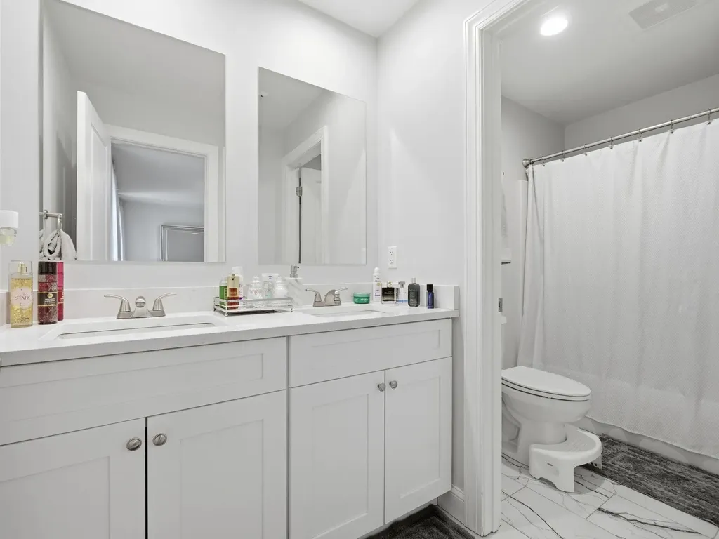 6 Wilshire Lane Pelham NH 03076