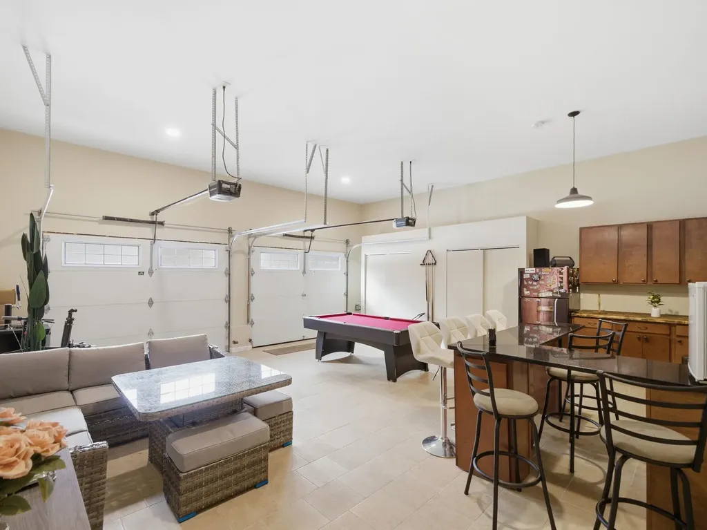 6 Wilshire Lane Pelham NH 03076