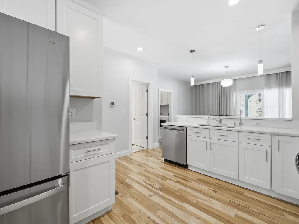 6 Wilshire Lane Pelham NH 03076