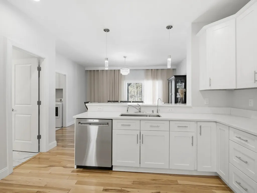 6 Wilshire Lane Pelham NH 03076