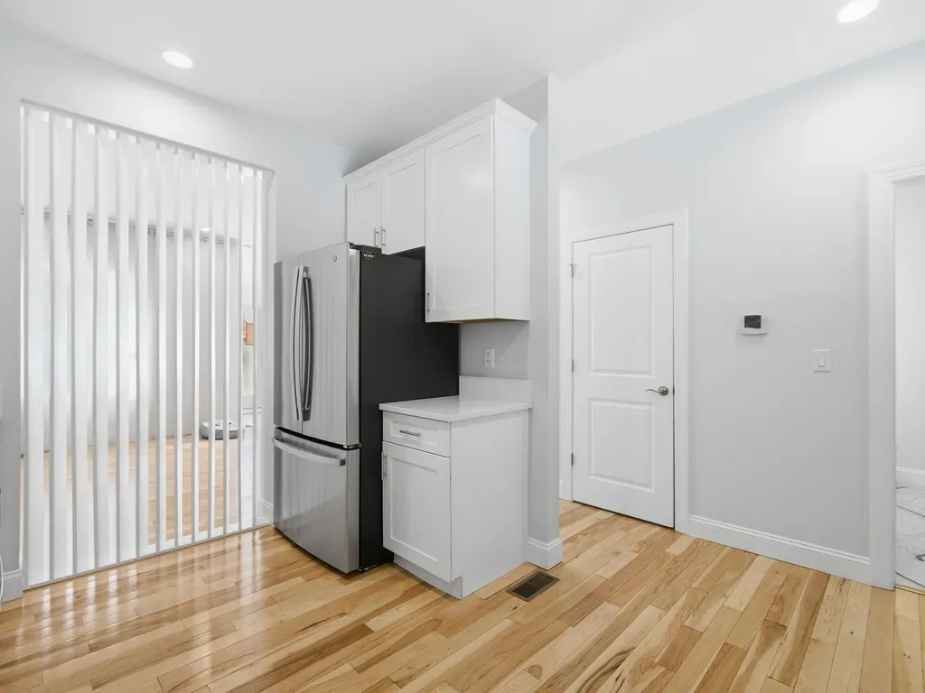 6 Wilshire Lane Pelham NH 03076