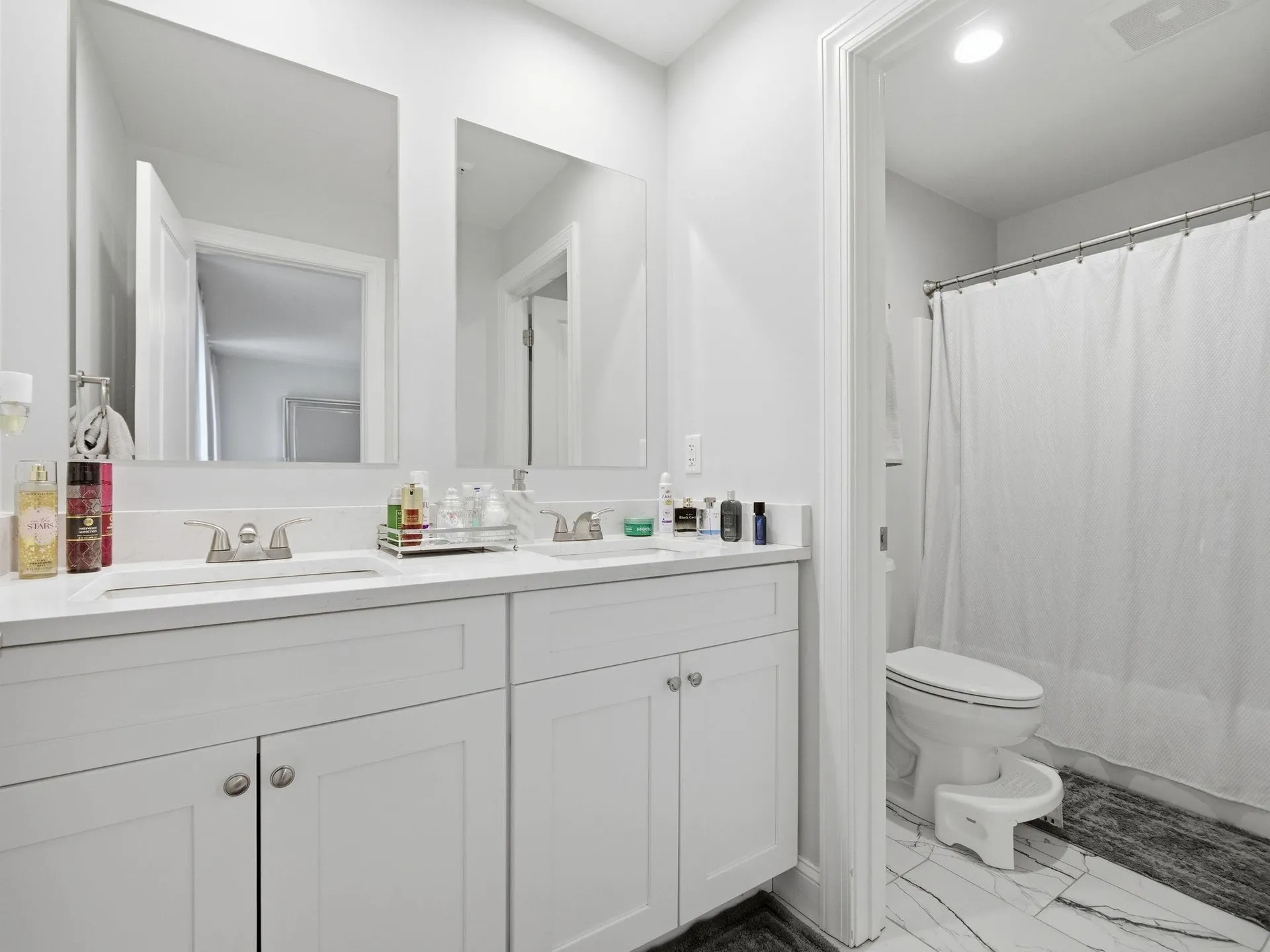 6 Wilshire Lane Pelham NH 03076