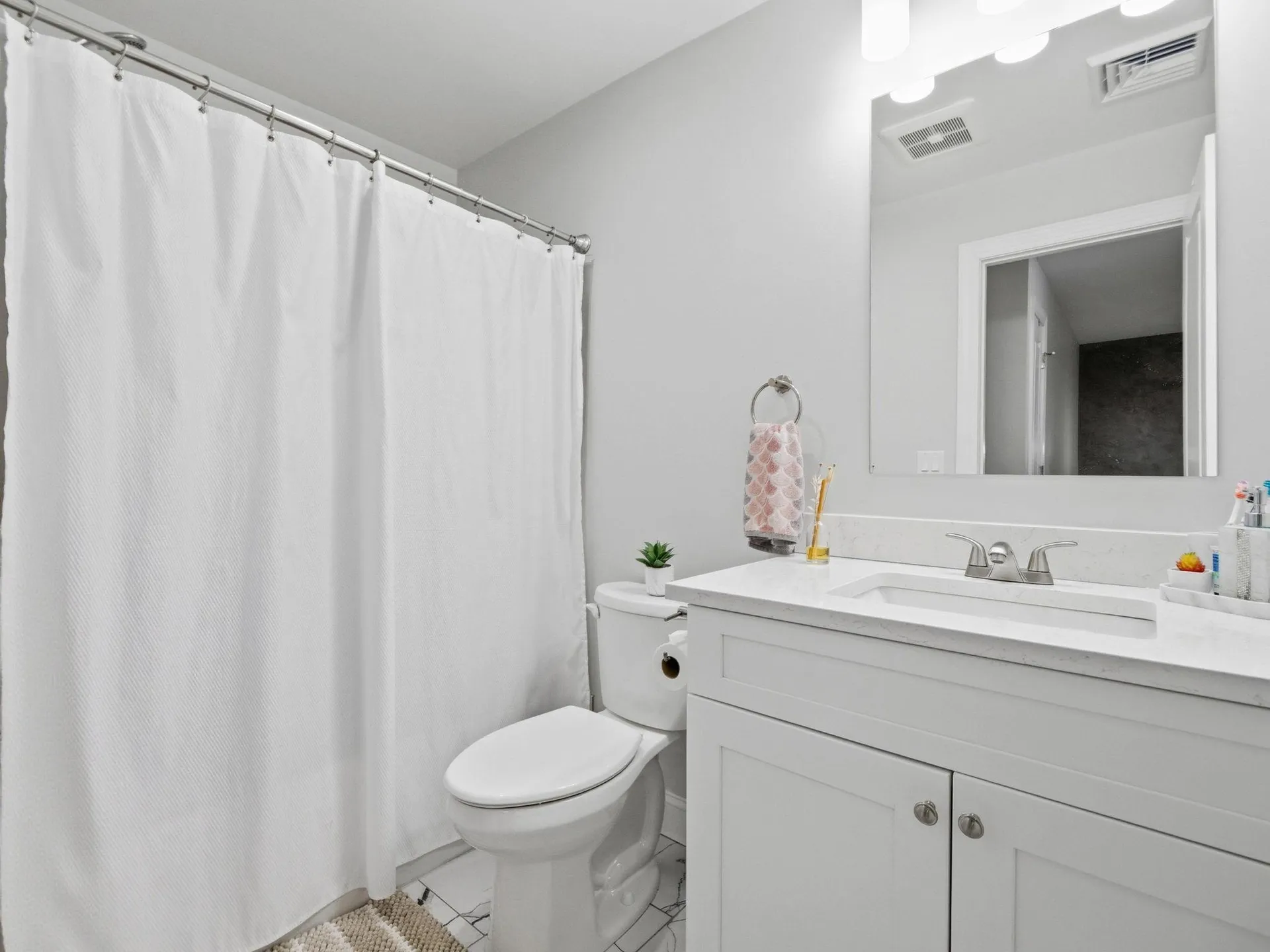 6 Wilshire Lane Pelham NH 03076