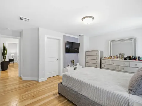 6 Wilshire Lane Pelham NH 03076