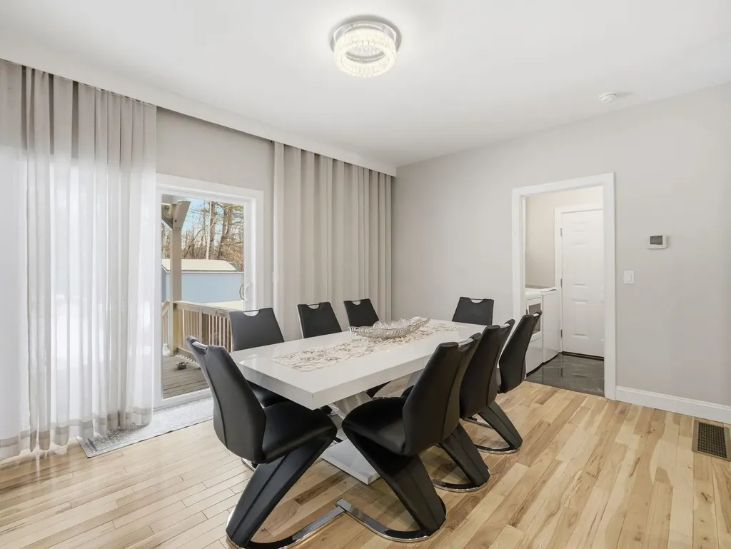 4 Wilshire Lane Pelham NH 03076