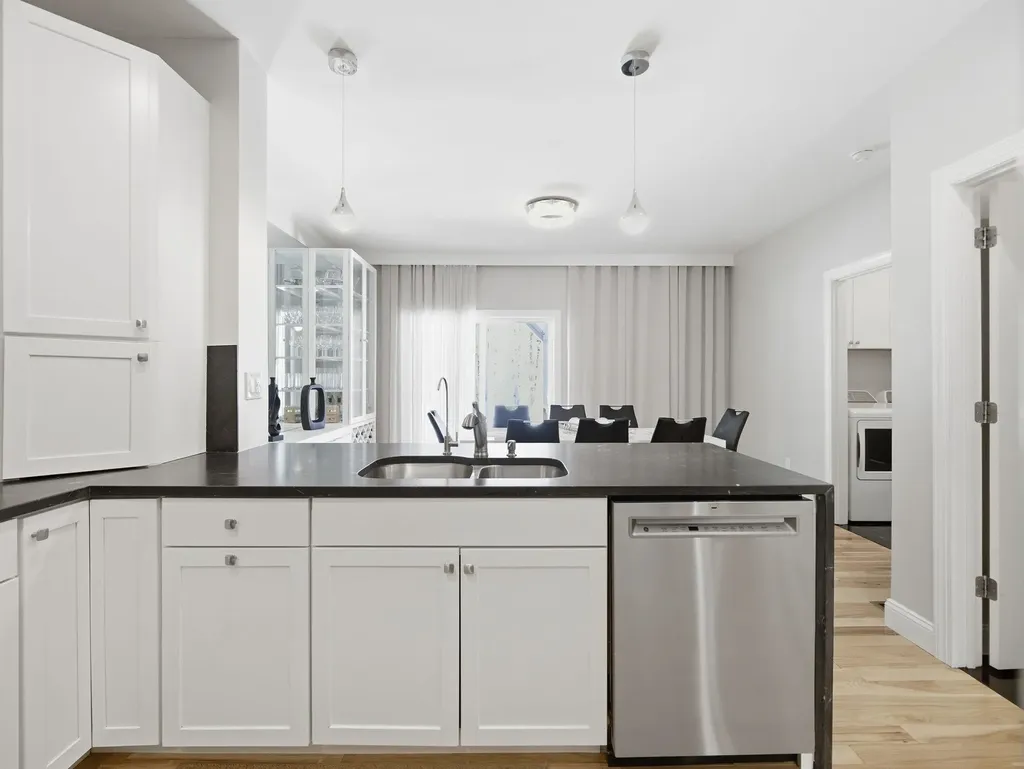 4 Wilshire Lane Pelham NH 03076