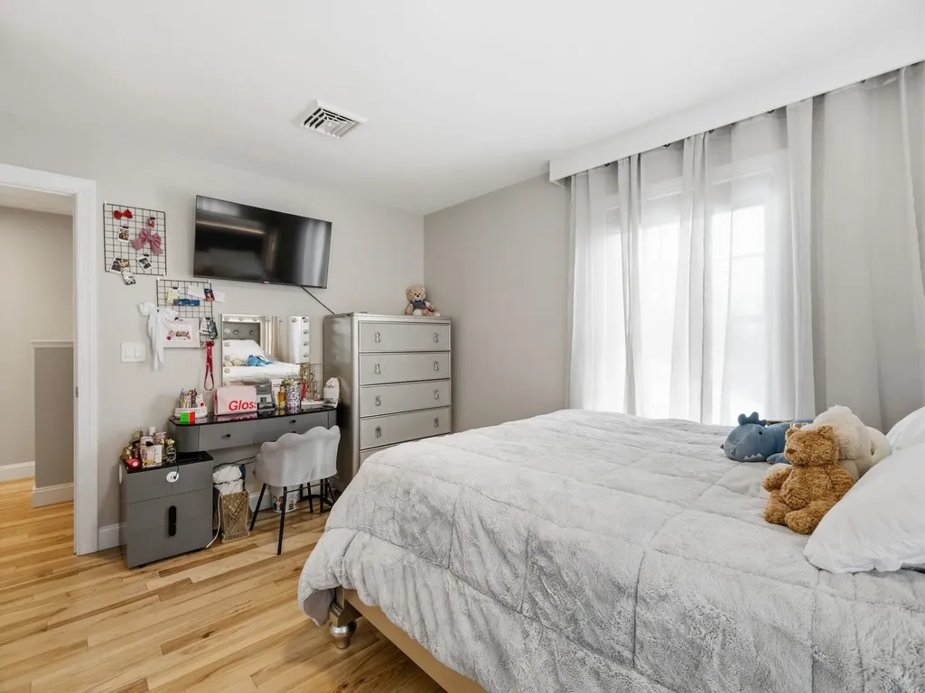 4 Wilshire Lane Pelham NH 03076