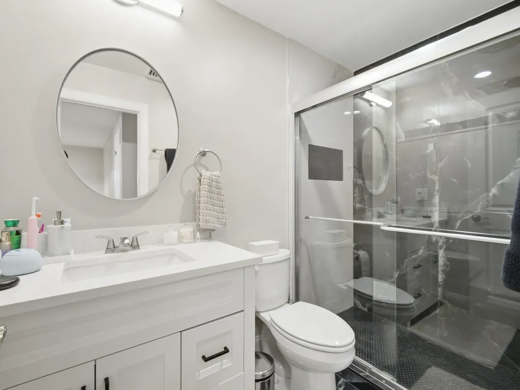 4 Wilshire Lane Pelham NH 03076