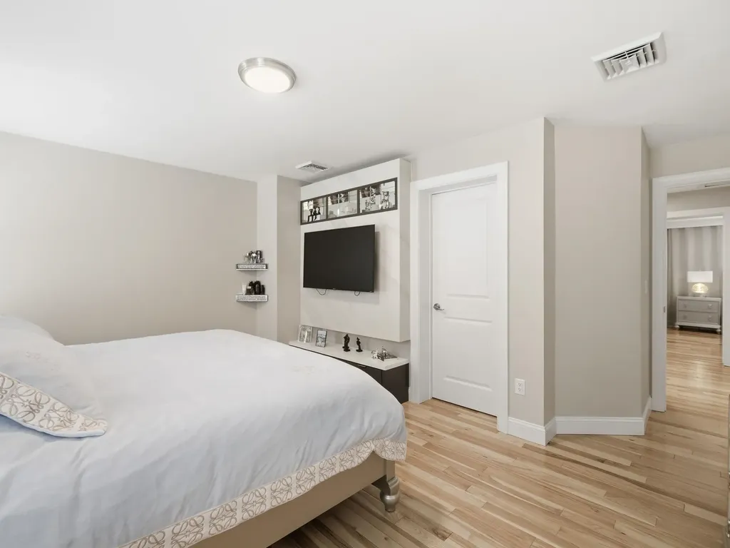 4 Wilshire Lane Pelham NH 03076