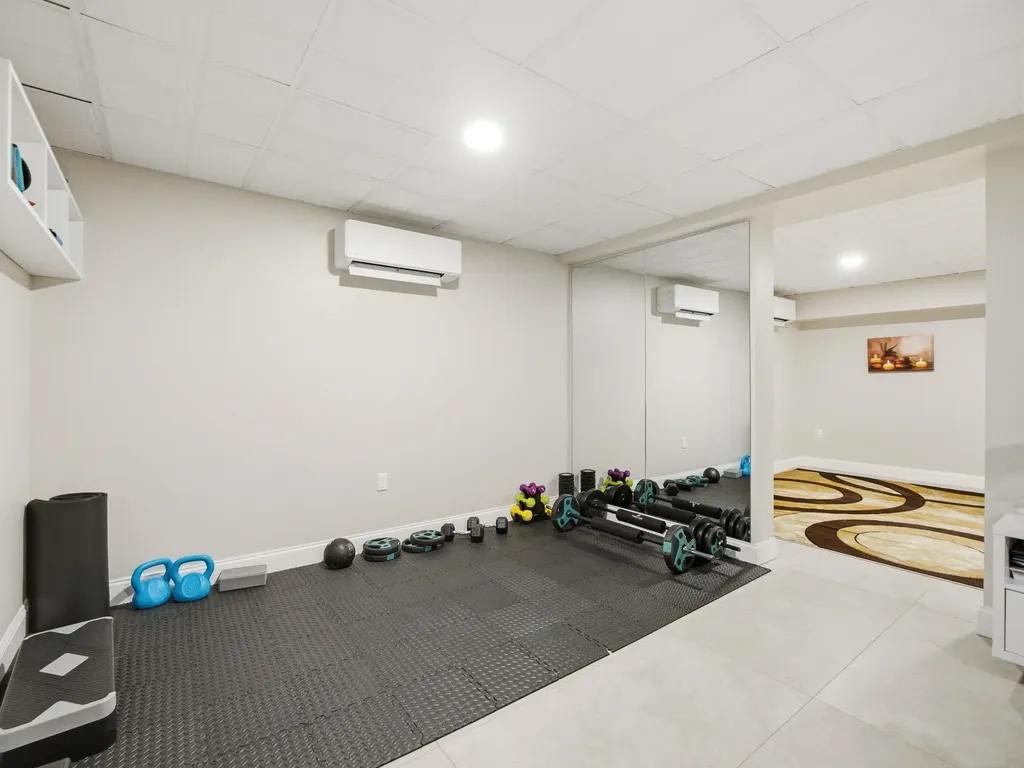 4 Wilshire Lane Pelham NH 03076