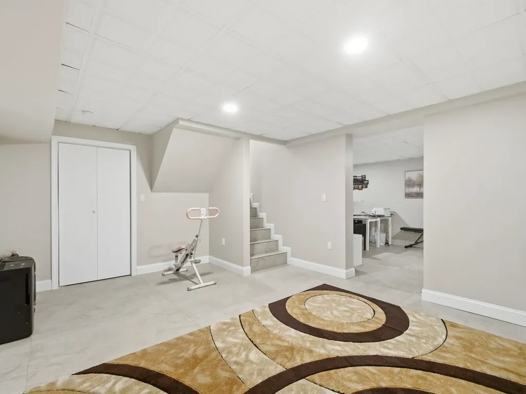 4 Wilshire Lane Pelham NH 03076