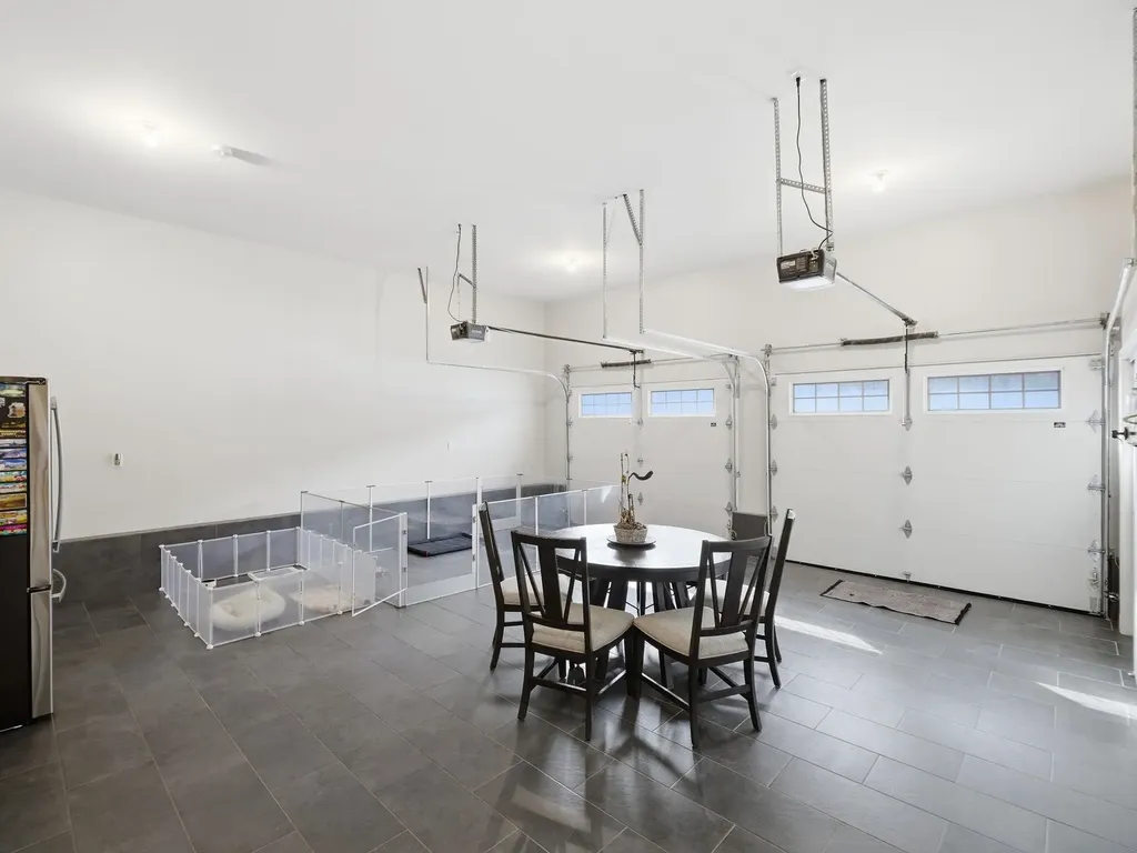 4 Wilshire Lane Pelham NH 03076