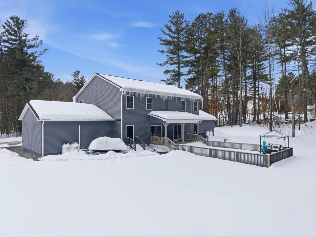 4 Wilshire Lane Pelham NH 03076