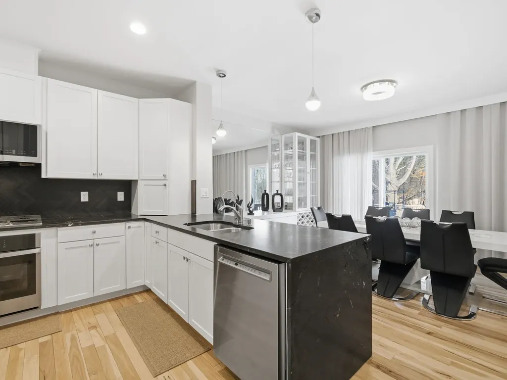 4 Wilshire Lane Pelham NH 03076