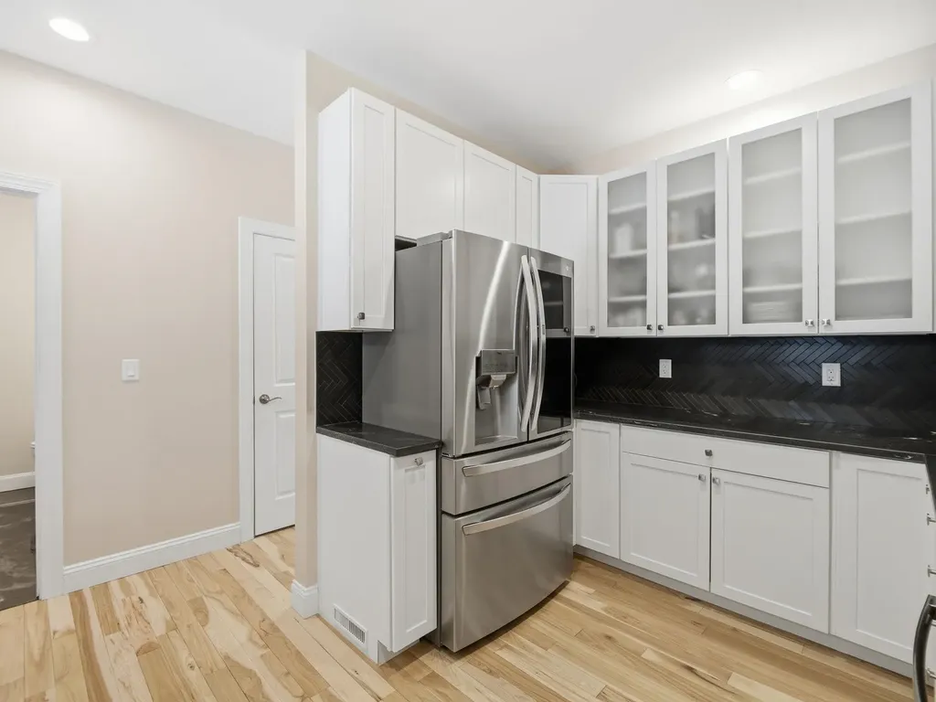 4 Wilshire Lane Pelham NH 03076