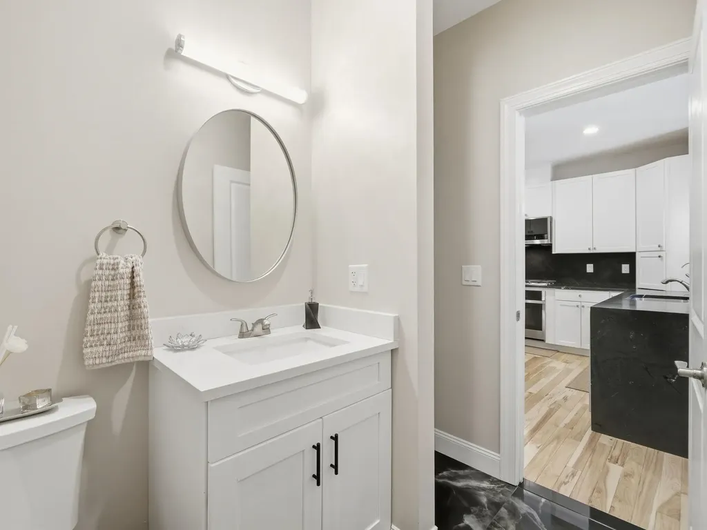 4 Wilshire Lane Pelham NH 03076