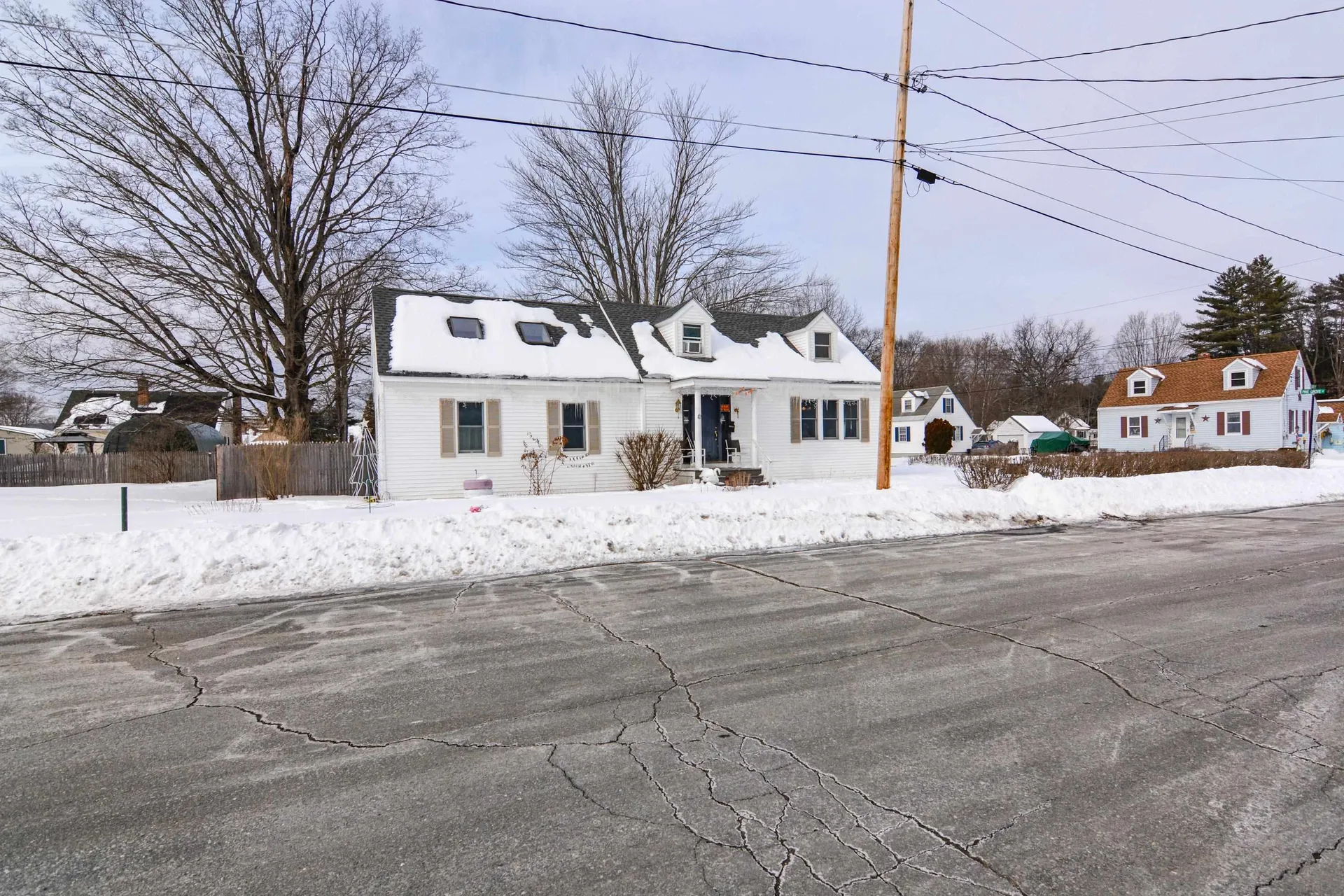 8 Lindy Avenue Claremont NH 03743