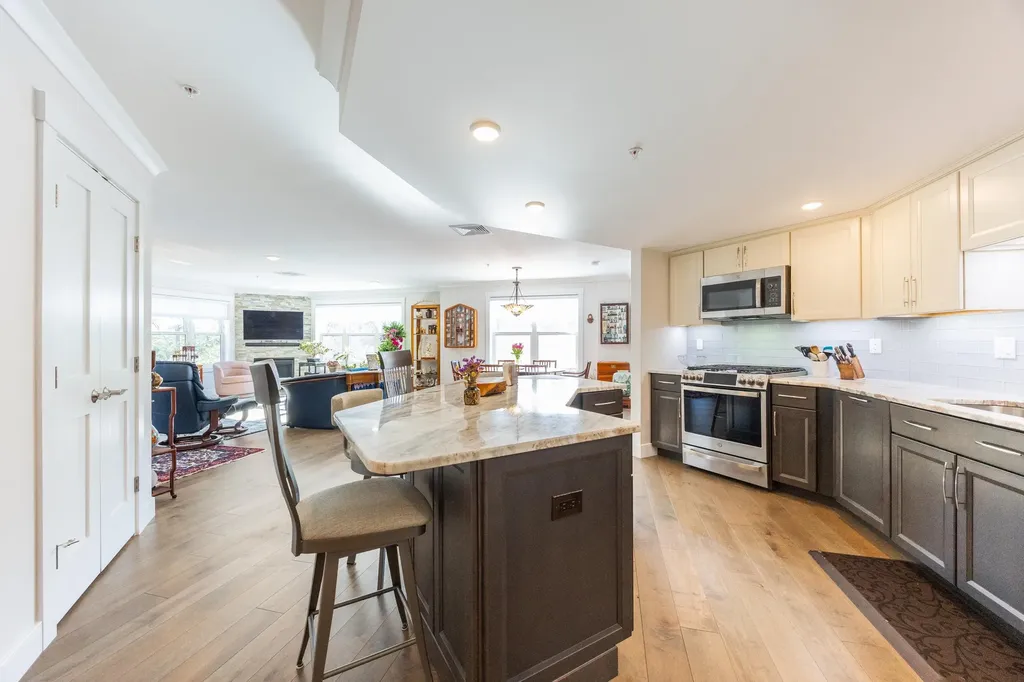 2075 Lafayette Road Portsmouth NH 03801