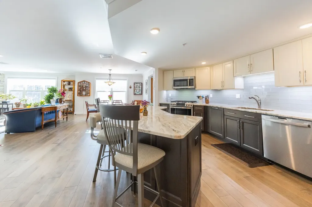 2075 Lafayette Road Portsmouth NH 03801