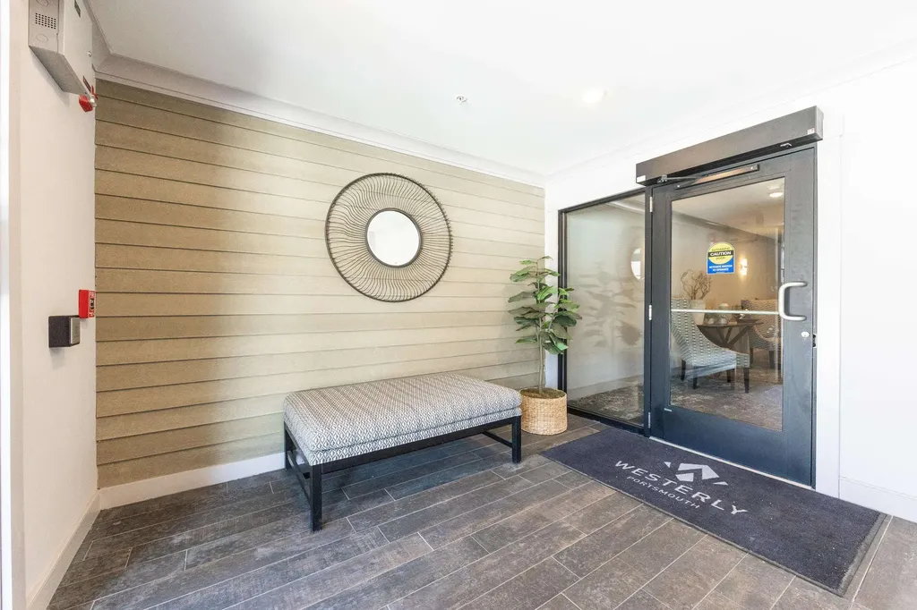 2075 Lafayette Road Portsmouth NH 03801