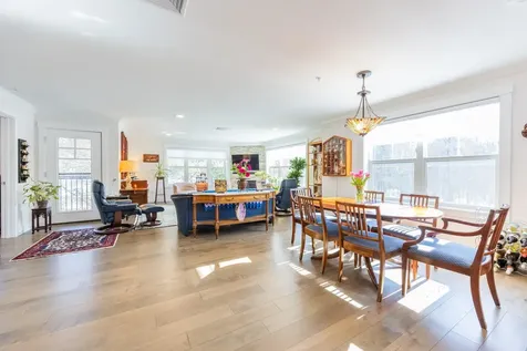 2075 Lafayette Road Portsmouth NH 03801