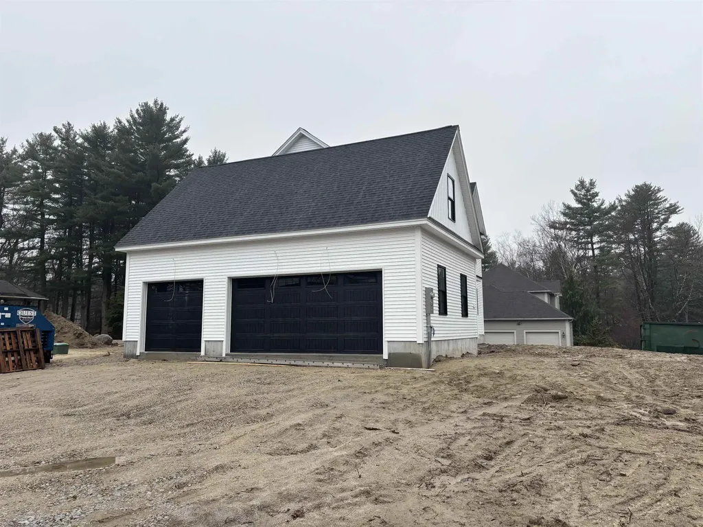 61 Whitford Street Manchester NH 03104