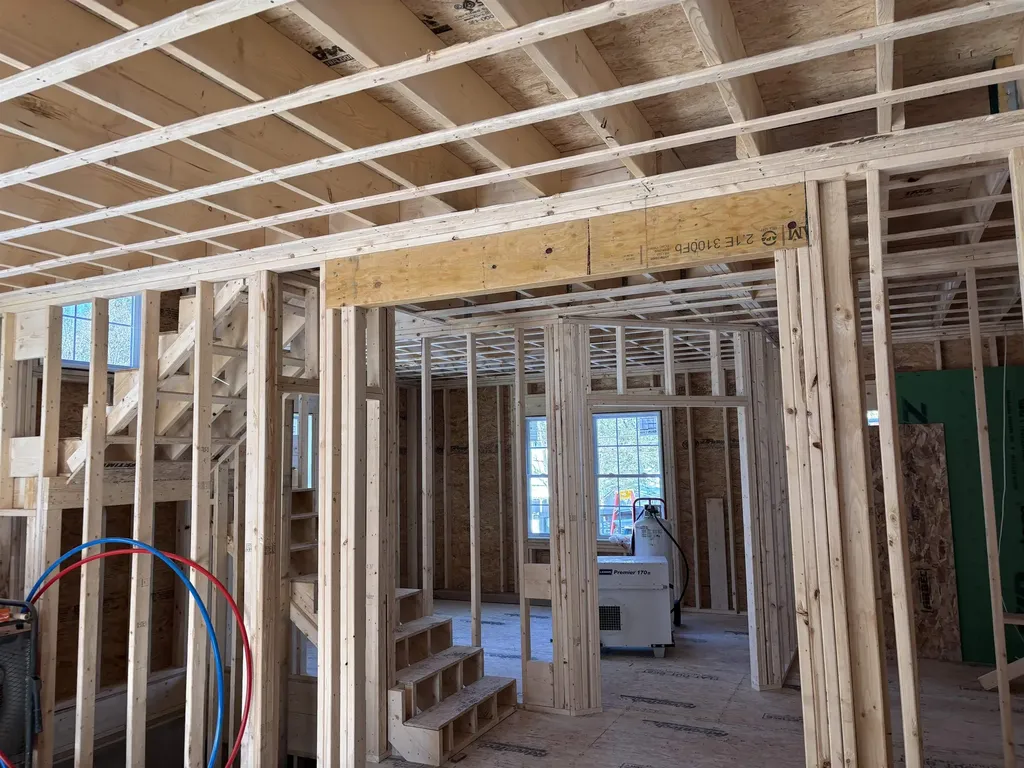 61 Whitford Street Manchester NH 03104