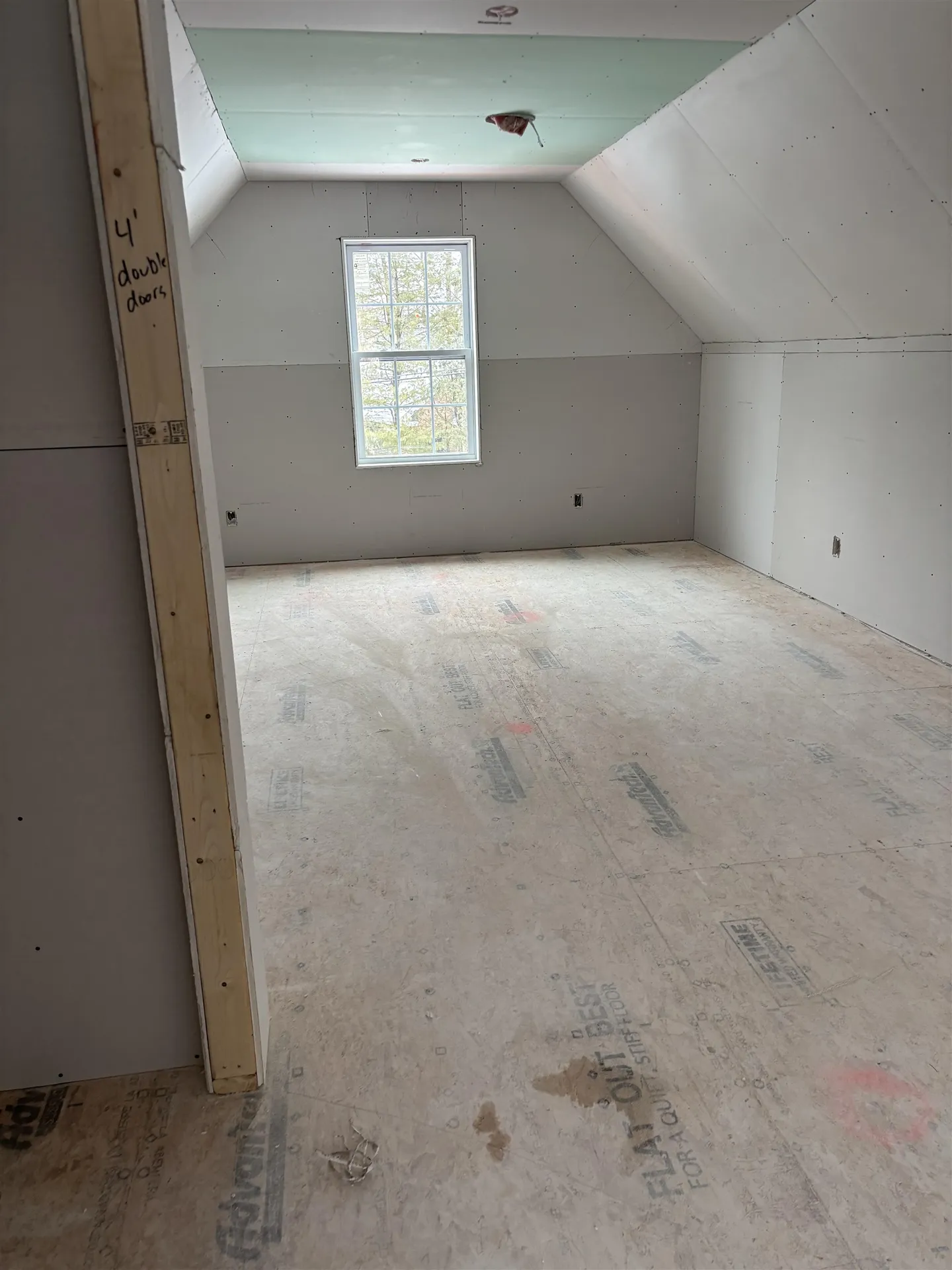 61 Whitford Street Manchester NH 03104