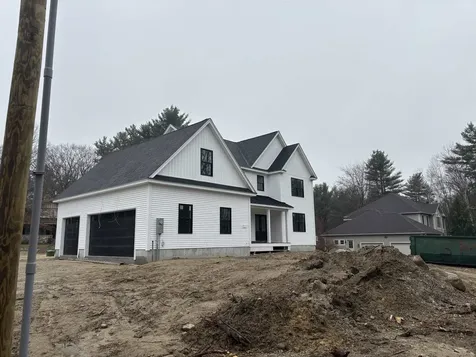 61 Whitford Street Manchester NH 03104