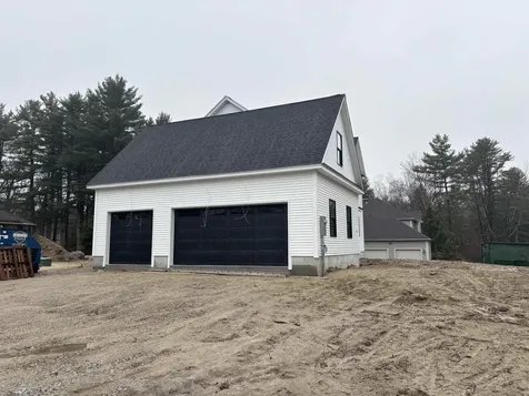 61 Whitford Street Manchester NH 03104